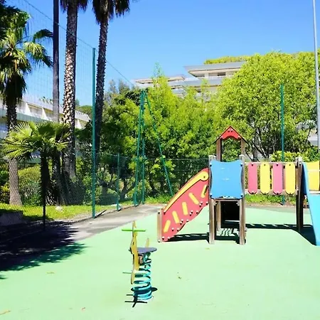 4 People With Pool Tennis Parking Air Cond Апартаменты
